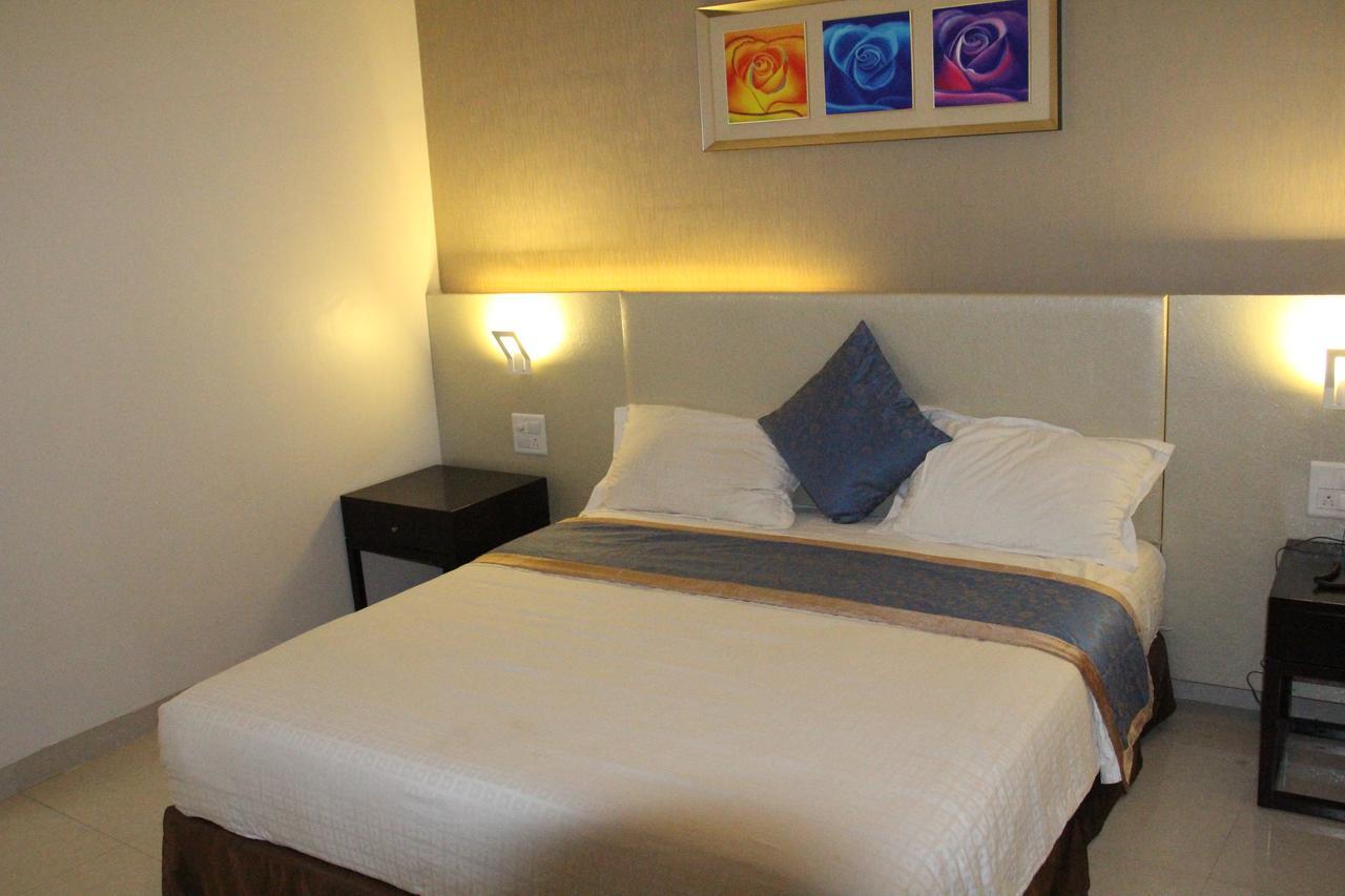 Hotel Patiala House Ahmednagar Bagian luar foto